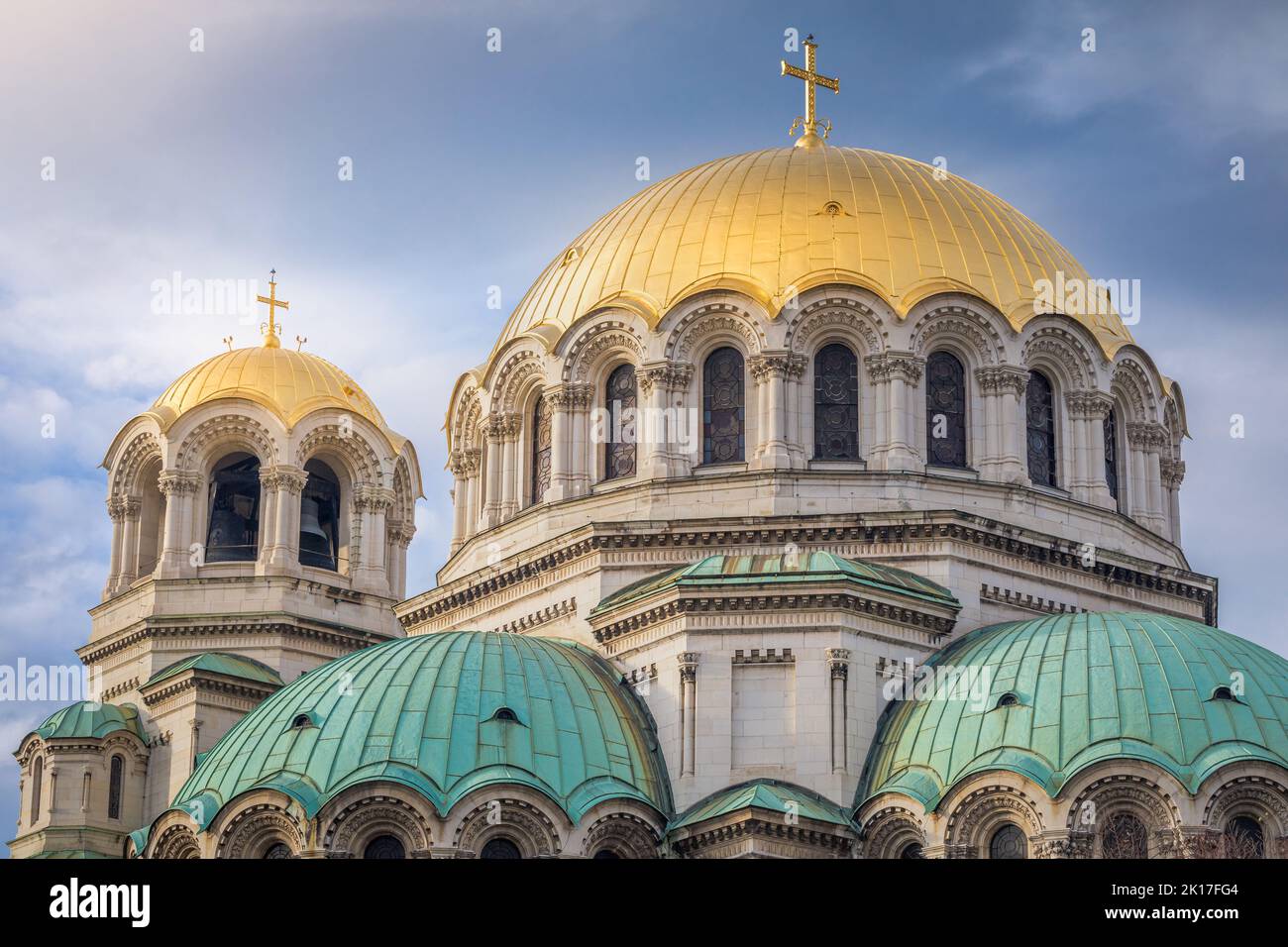 Cathédrale Saint Alexandre Nevski à Sofia au ciel dramatique, Bulgarie, Europe de l'est Banque D'Images