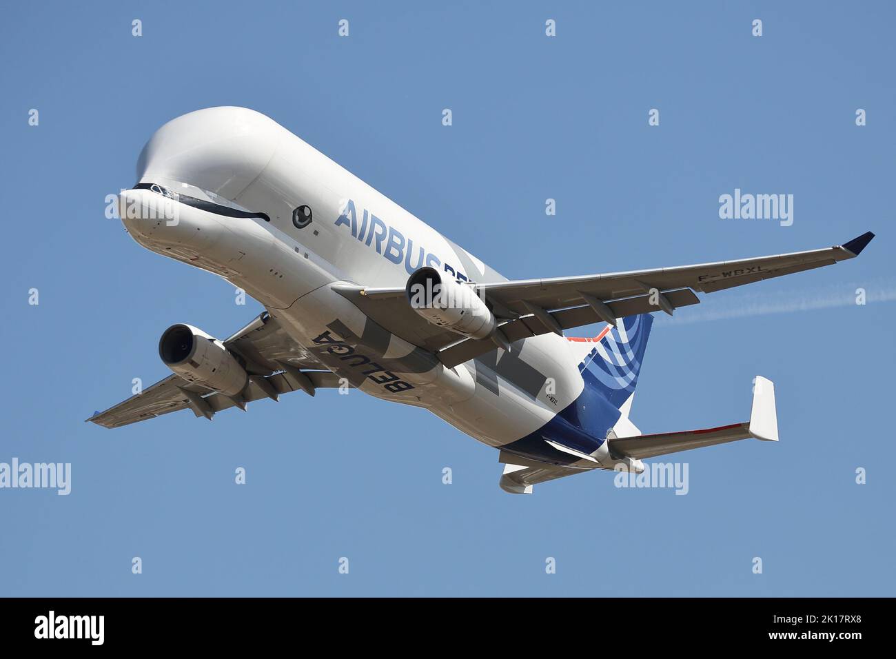 Fairford, Royaume-Uni. 16th juillet 2022. Avions militaires et civils du monde entier exposés pour le RIAT Royal International Air Tattoo. L'Airbus Beluga XL a fait une apparition rare au plaisir du public. Banque D'Images