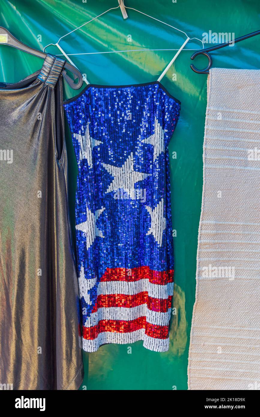 USA drapeau étoiles et rayures Robe moderne à paillettes Banque D'Images