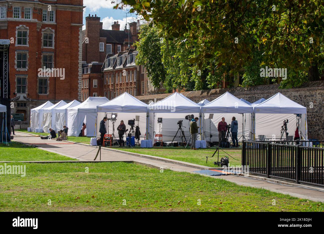 Londres, Royaume-Uni. 16th septembre 2022. Tentes média sur College Green. Crédit : John Eveson/Alamy Live News Banque D'Images