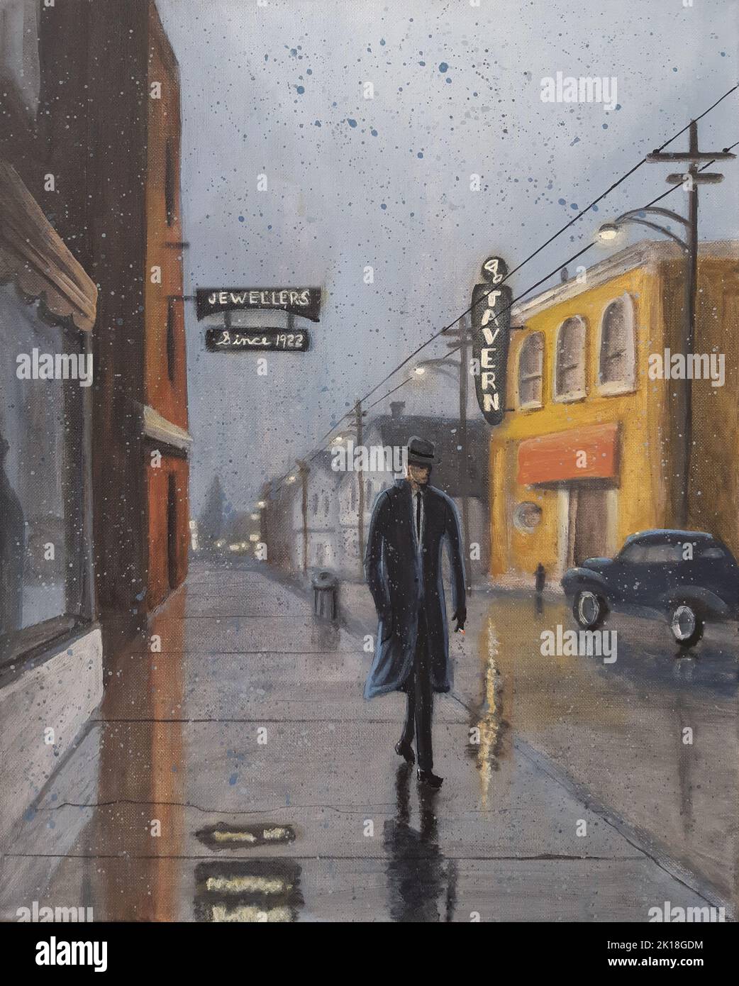 Film noir inspiré scène rétro d'un homme marchant le long d'une rue de ville tard dans la nuit. Banque D'Images