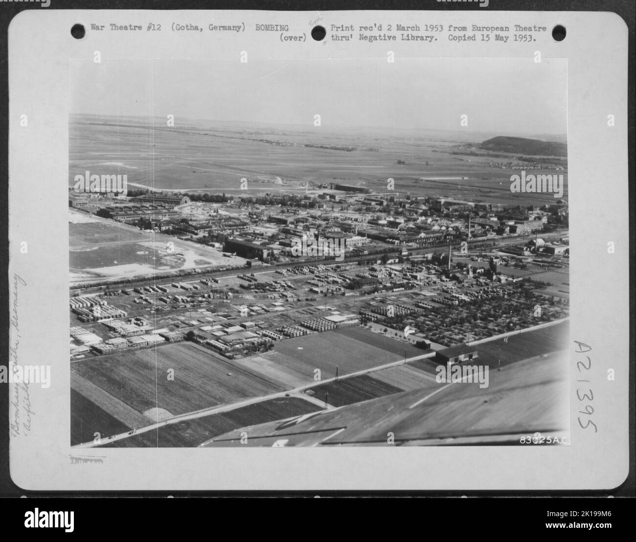 Un terrain d'aviation endommagé par une bombe, Gotha, Allemagne. Banque D'Images