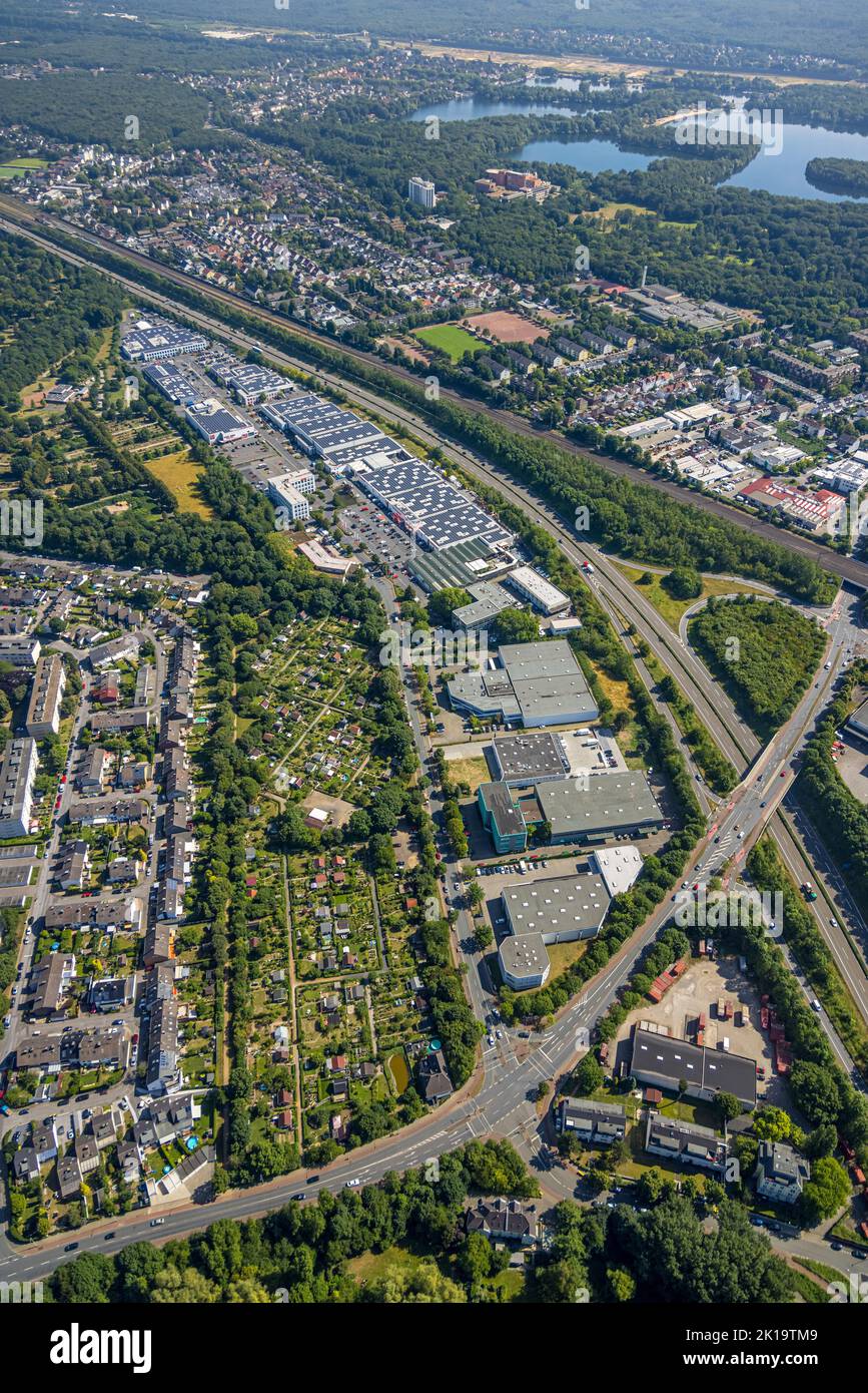 Vue aérienne, zone commerciale Keniastraße Großenbaum, association de jardins d'allotement Zimmerstraße, Buchholz, Duisburg, région de la Ruhr, Rhénanie-du-Nord-Westphalie, Banque D'Images