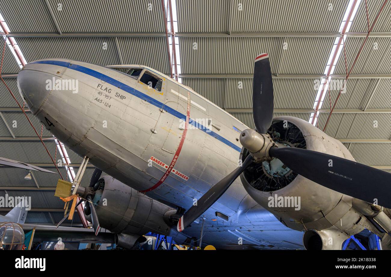 Douglas C-47 Dakota, exposition au Aviation Heritage Museum, Bull Creek, Australie occidentale Banque D'Images