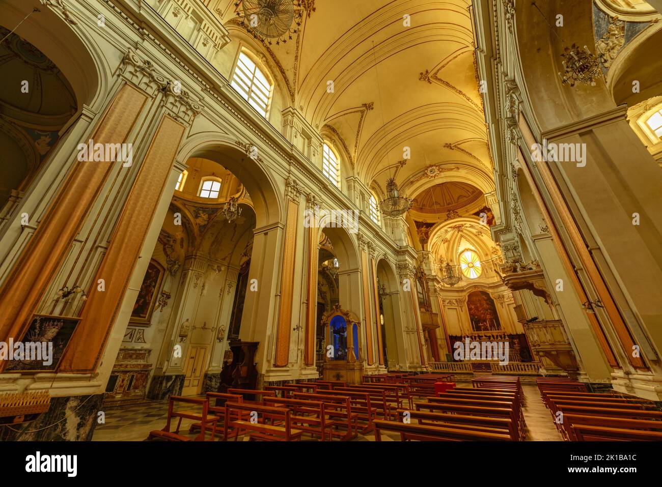Catane, Italie. 12 septembre 2022. Vue intérieure de l'église Saint François d'Assise à l'Immaculée Banque D'Images