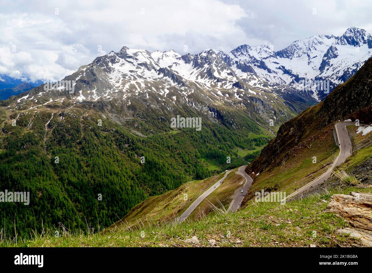 Pittoresque col de montagne Timmelsjoch reliant la vallée de l'Oetztal dans l'État autrichien du Tyrol à la vallée du Passier dans la province italienne du Tyrol du Sud Banque D'Images