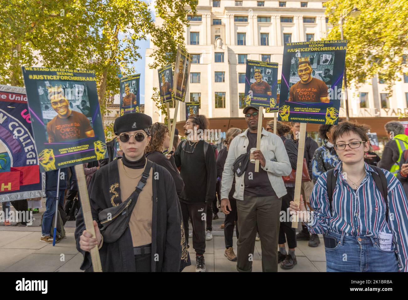 Londres, Royaume-Uni. 17th septembre 2022. Protestation devant le Yard de Nouvelle-Écosse contre Chris Kaba, un homme noir de 24 ans qui a été tué par balle par la police à Streatham Hill, dans le sud de Londres, le 5 septembre. Penelope Barritt/Alamy Live News Banque D'Images