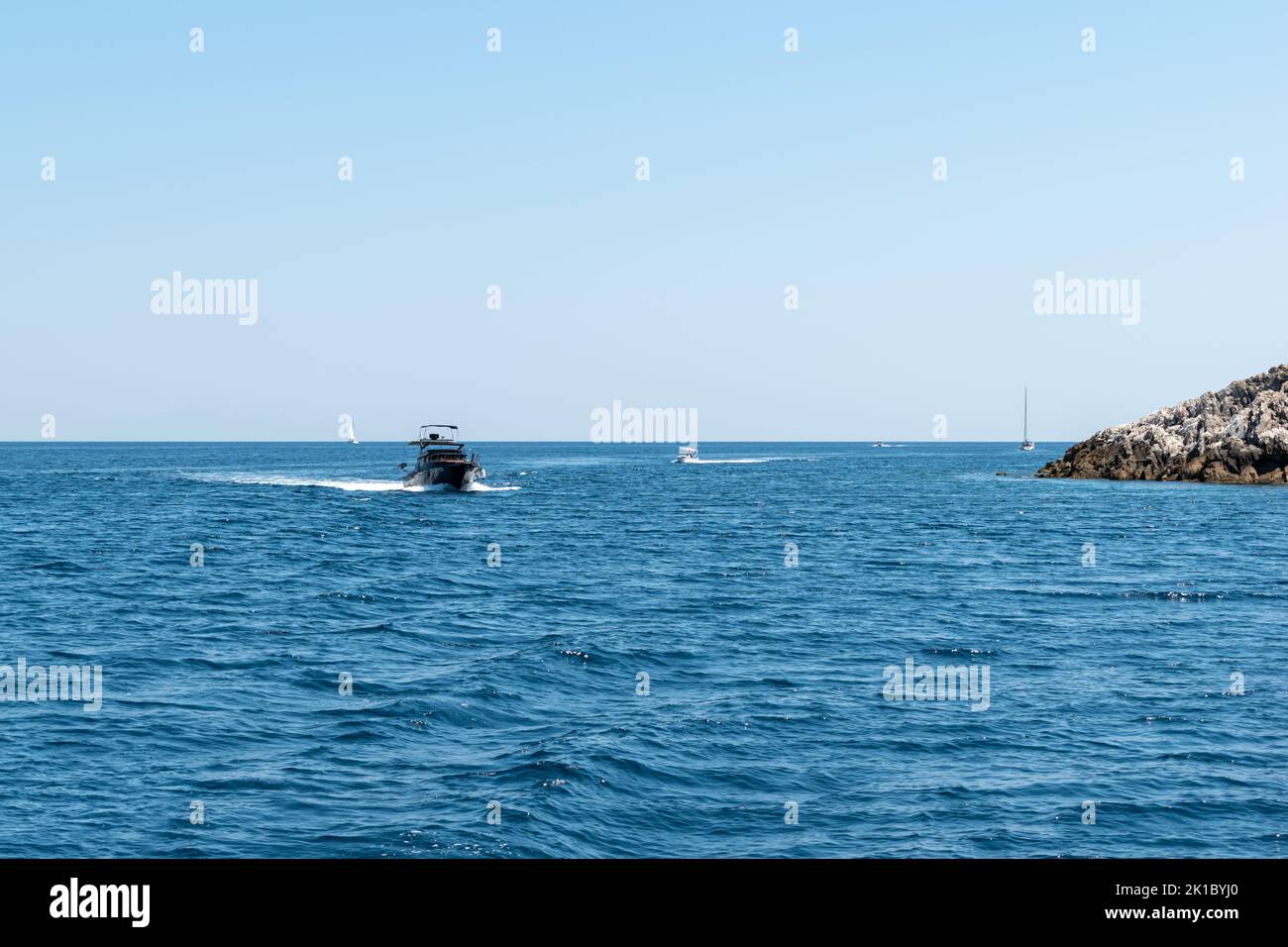 Yacht sur la mer, Thasos, Grèce Banque D'Images