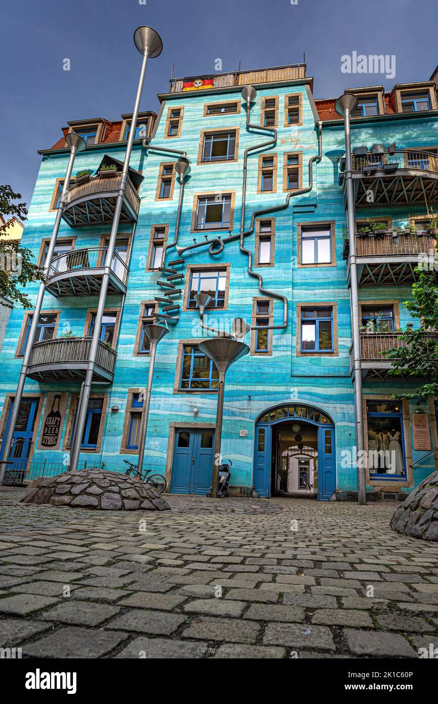 Blue House dans le quartier des artistes à Dresde Neustadt, Dresde, Allemagne Banque D'Images