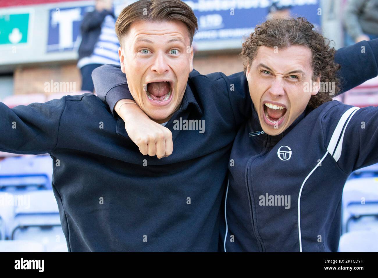 Objectif 0-1 lecture les fans de FC célèbrent Tom Ince of Reading FC Making IT 0-1 lors du match de championnat Sky Bet entre Wigan Athletic et Reading au DW Stadium, Wigan, le samedi 17th septembre 2022. (Crédit : Mike Morese | MI News) lors du match de championnat Sky Bet entre Wigan Athletic et Reading au DW Stadium, Wigan, le samedi 17th septembre 2022. Crédit : MI News & Sport /Alay Live News Banque D'Images