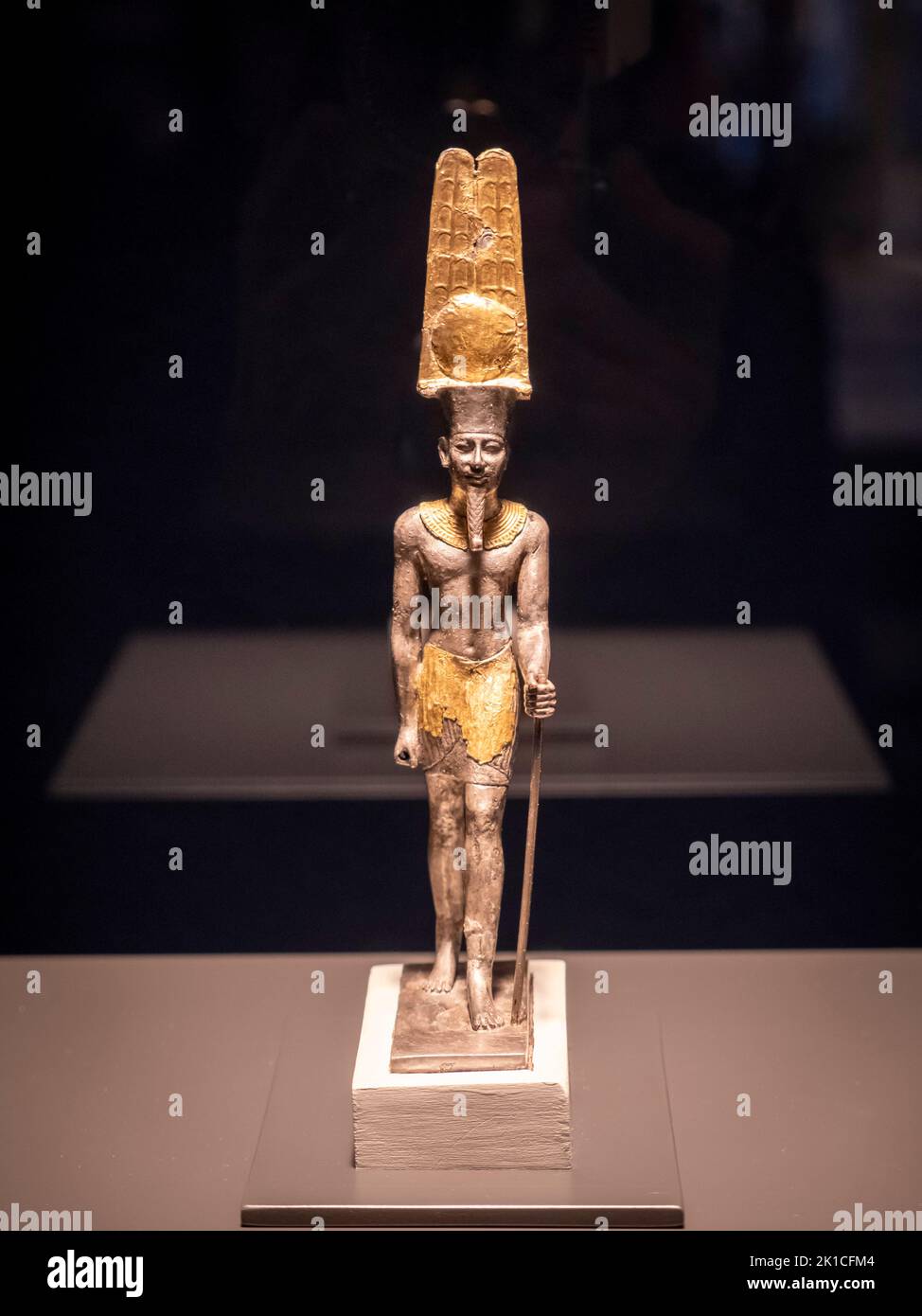 Statuette du dieu Amun-Re, doré argenté, troisième période intermédiaire, Karnak, Thèbes, Égypte, collection du British Museum. Banque D'Images