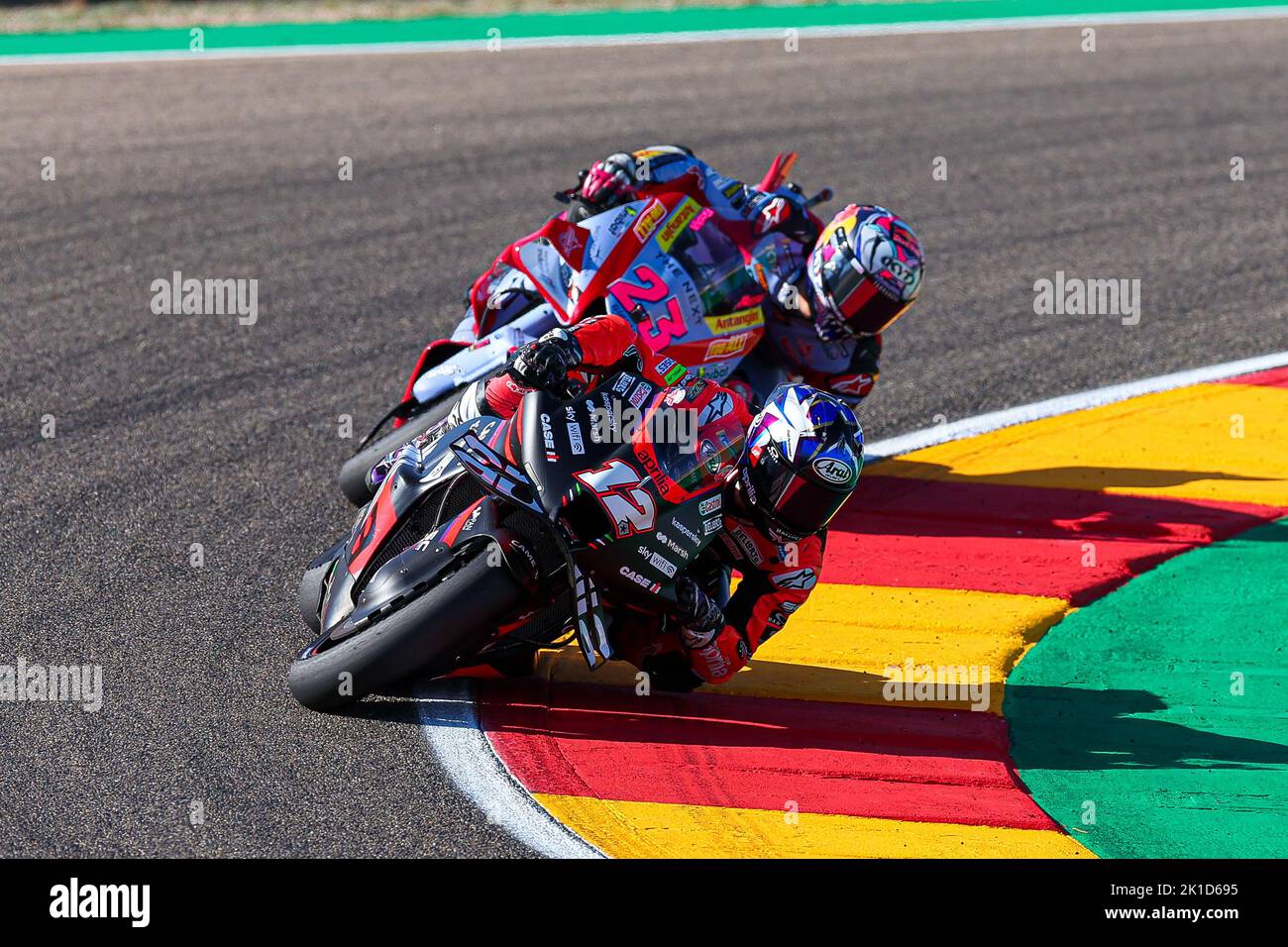 Maverick Vinales d'Espagne de l'équipe de course d'Aprilia avec Aprilia pendant la pratique libre de MotoGP Gran Premio Animoca Brands de Aragon au circuit d'Aragon de Motorland à Alcaniz, Espagne. Banque D'Images