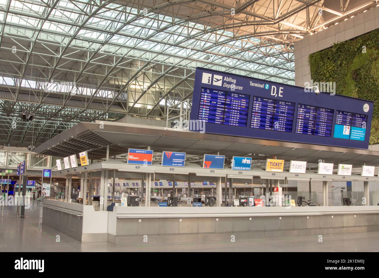 Francfort 2021 juillet : terminal 1 de l'aéroport de Francfort à l'intérieur Banque D'Images