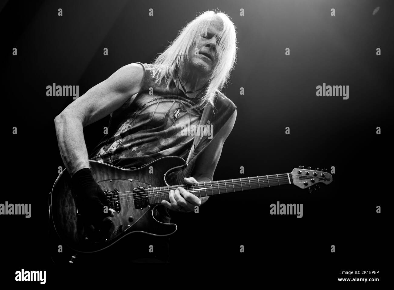 VIOLET PROFOND le Dome, Marseille, FRANCE , 02/11/2015 Florent 'MrCrash' B. Banque D'Images