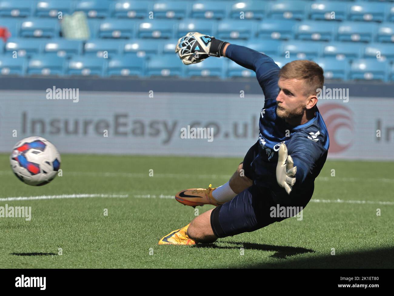 LONDRES ANGLETERRE - SEPTEMBRE 17 : George long de Millwall pendant l'échauffement avant le match pendant le match de championnat entre Millwall contre Blackpool a Banque D'Images