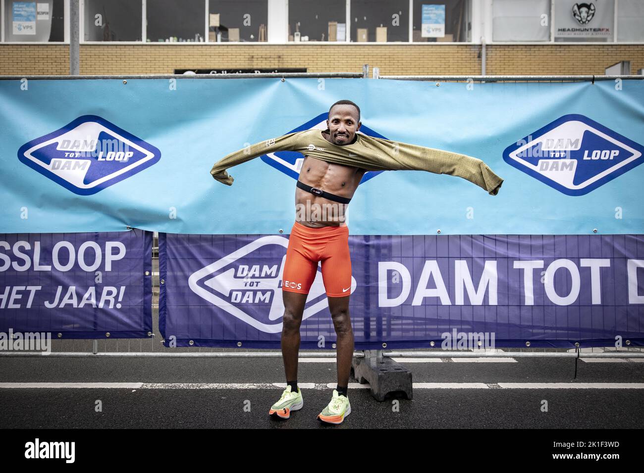 2022-09-18 11:15:01 ZAANDAM - Abdi Nageeye après la fin à l'édition 36th du barrage tot Damloop. ANP RAMON VAN FLYMEN pays-bas sortie - belgique sortie Banque D'Images