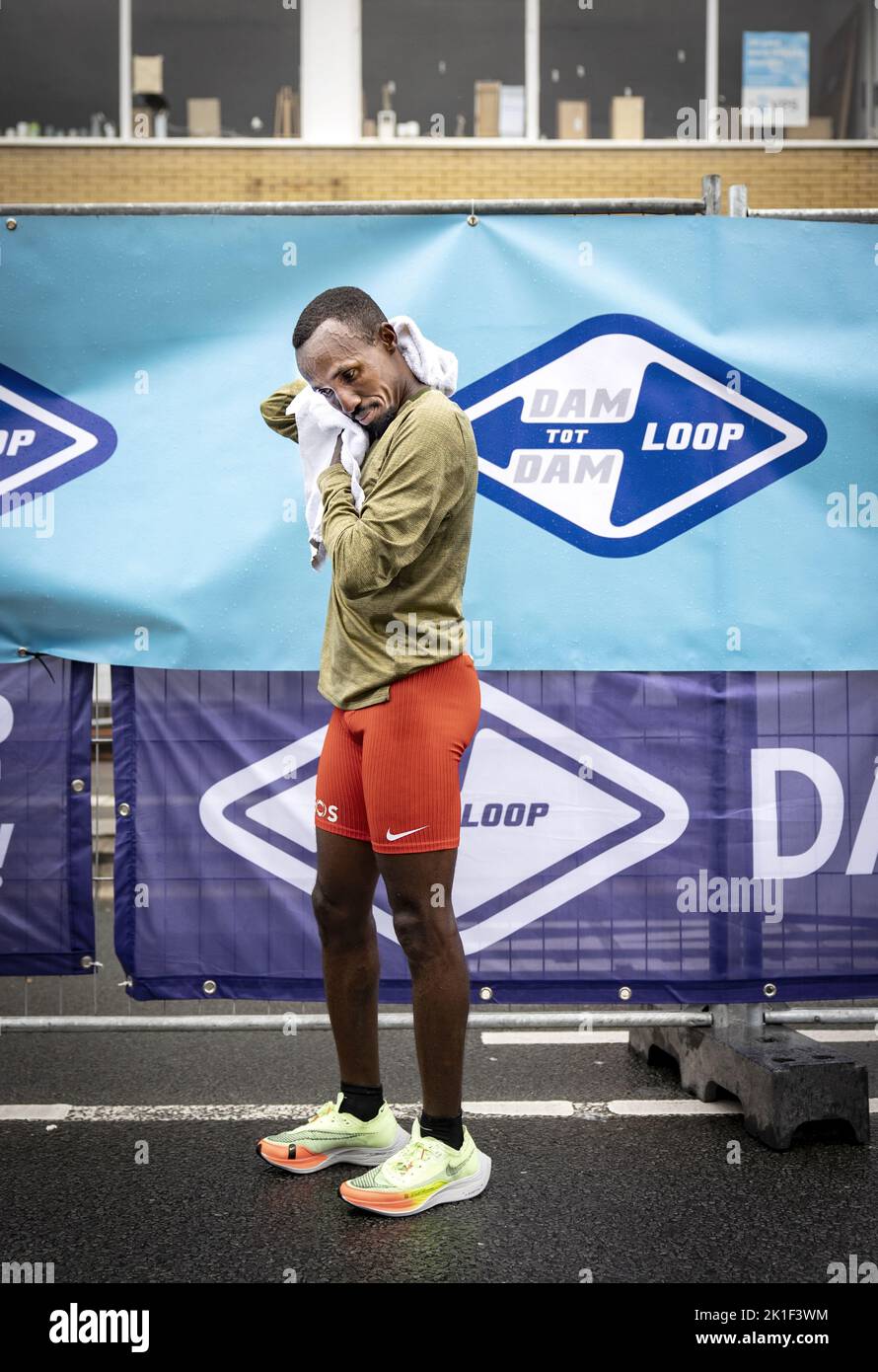 2022-09-18 11:15:12 ZAANDAM - Abdi Nageeye après la fin à l'édition 36th du barrage tot Damloop. ANP RAMON VAN FLYMEN pays-bas sortie - belgique sortie Banque D'Images