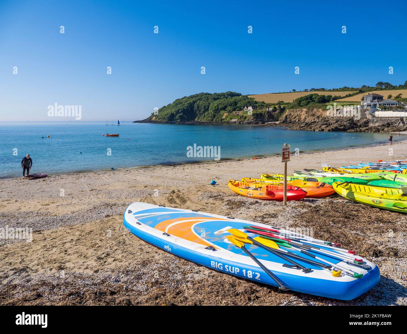 Paddleboard, Gyllyngvase Beach, Falmouth, Cornouailles, Angleterre, ROYAUME-UNI, GB. Banque D'Images