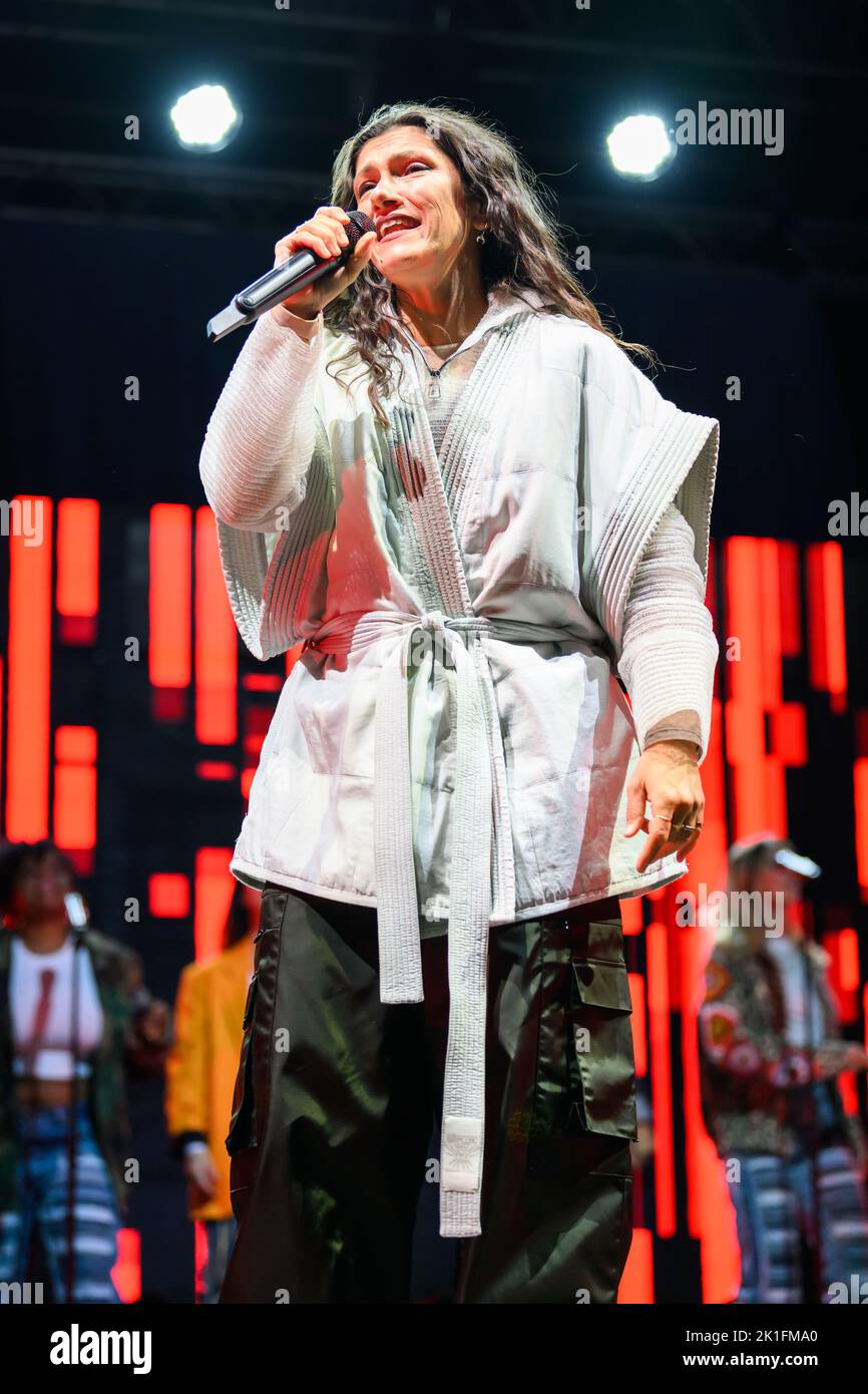 Pise, Italie. 17th septembre 2022. ELISA TOFFOLI se produit sur la Piazza dei Cavalieri à Pise avec son retour à la tournée future. Dans la photo Elisa Toffoli crédit: Stefano Dalle Luche/Alamy Live News Banque D'Images