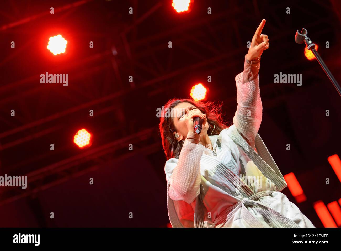 Pise, Italie. 17th septembre 2022. ELISA TOFFOLI se produit sur la Piazza dei Cavalieri à Pise avec son retour à la tournée future. Dans la photo Elisa Toffoli crédit: Stefano Dalle Luche/Alamy Live News Banque D'Images