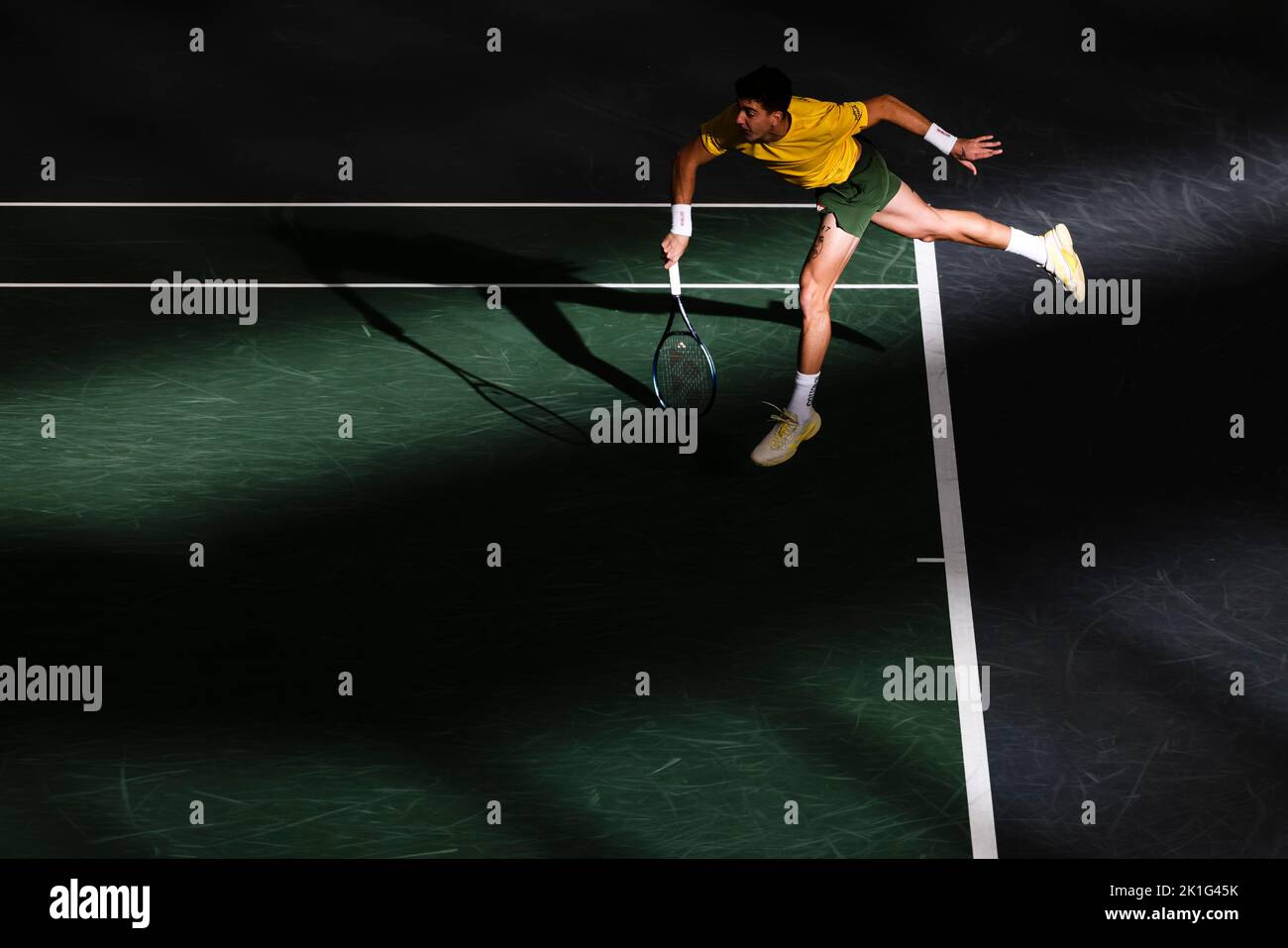 Hambourg, Allemagne, 18th septembre 2022. Thanasi Kokkinakis, originaire d'Australie, est en action lors du match de groupe entre l'Allemagne et l'Australie lors de la finale de la coupe Davis 2022 à Hambourg, en Allemagne. Crédit photo: Frank Molter/Alamy Live News Banque D'Images