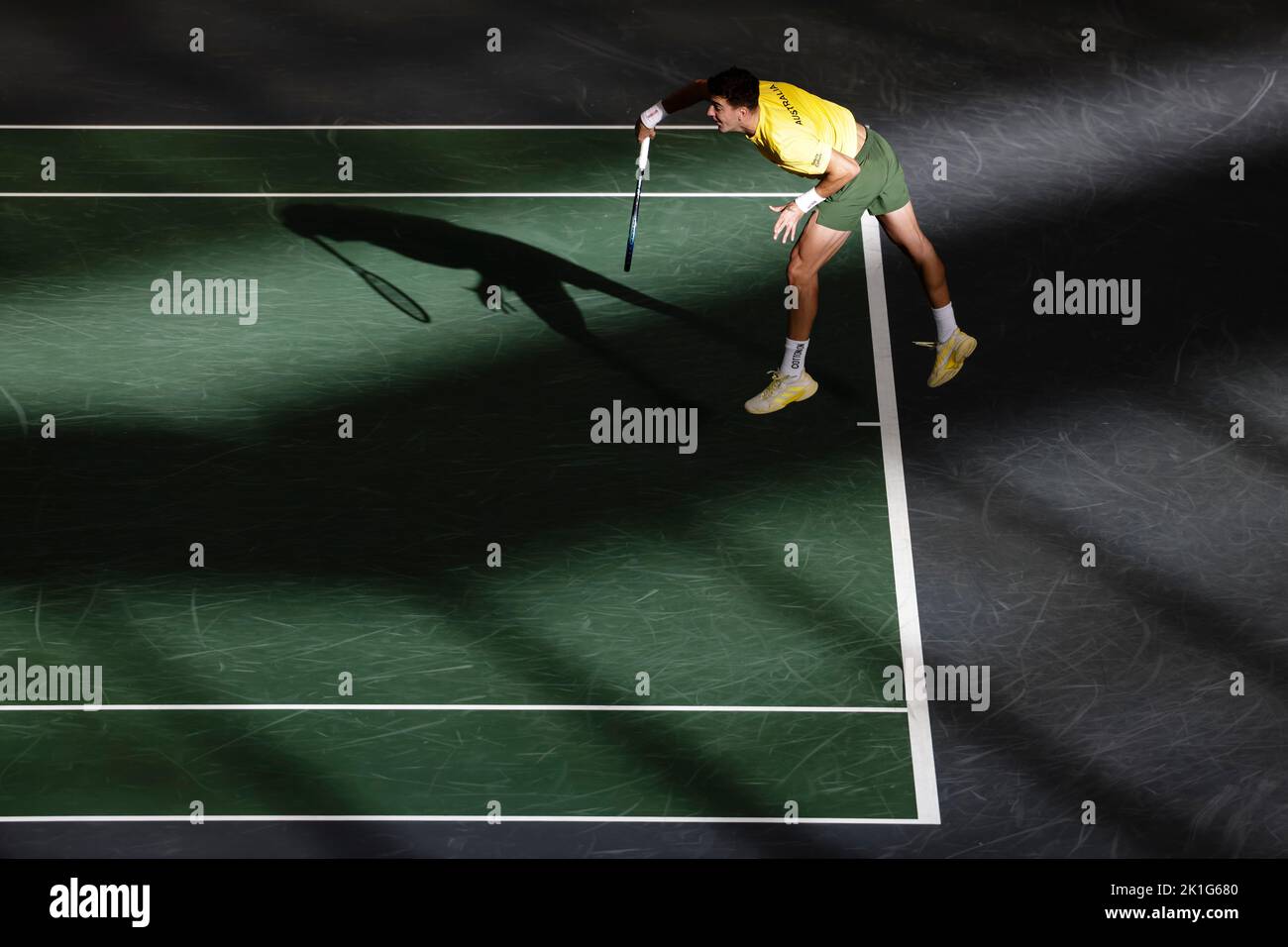 18 septembre 2022, Hambourg: Tennis, hommes: Coupe Davis - scène de groupe, Groupe C, scène de groupe, Allemagne - Australie. Otte (Allemagne) - Kokkinakis (Australie). Thanasi Kokkinakis est en action. Photo: Frank Molter/dpa Banque D'Images