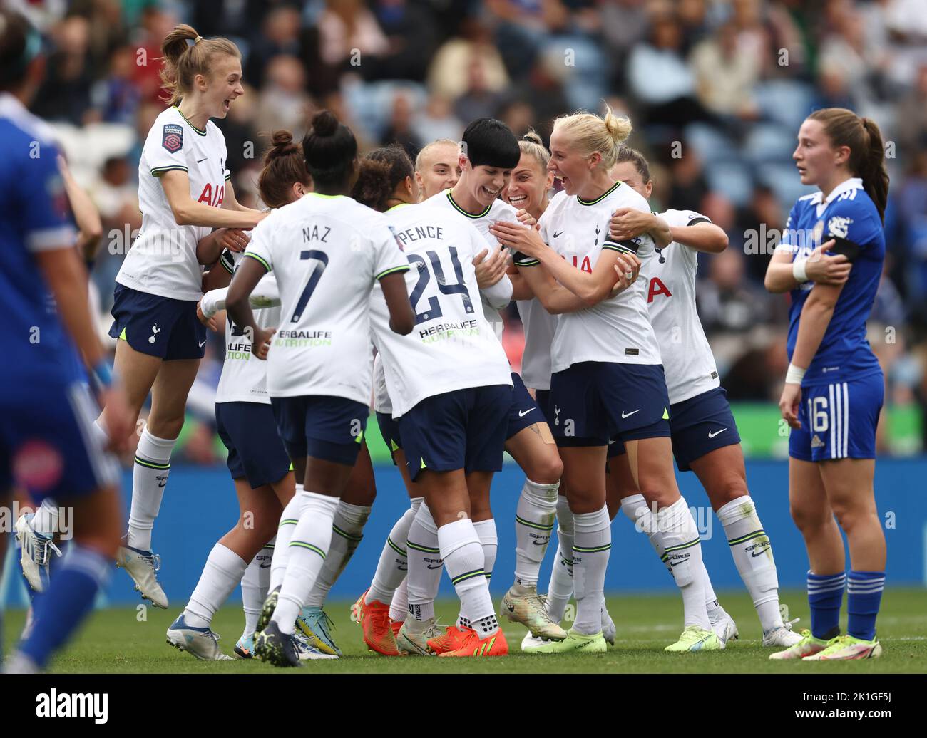 Leicester, Royaume-Uni. 18th septembre 2022. Ashleigh Neville (C), de Tottenham Hotspur, célèbre son premier but lors du match de la Super League des femmes de la FA au King Power Stadium de Leicester. Crédit photo à lire: Darren Staples / Sportimage crédit: Sportimage / Alay Live News Banque D'Images