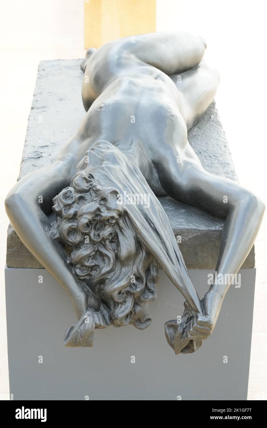 The Vieled venus, Bronze, Leeds Art Gallery Banque D'Images