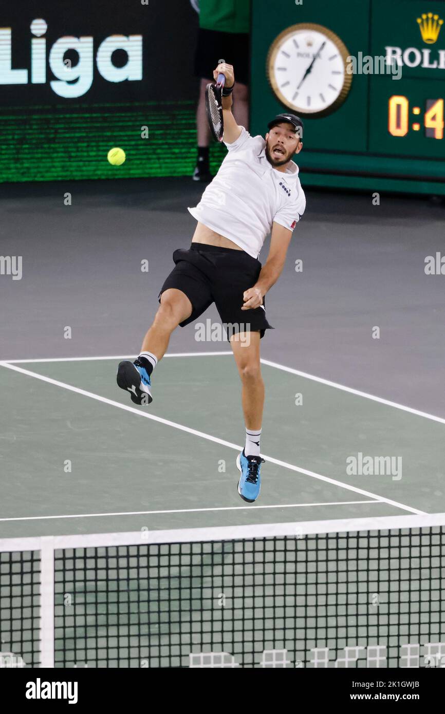 18 septembre 2022, Hambourg: Tennis, hommes: Davis Cup - Groupe Stage, Groupe C, Groupe Match Round, Allemagne - Australie. Krawietz/Pütz (Allemagne) - Ebden/Purcell (Australie). Tim Pütz est en action. Photo: Frank Molter/dpa Banque D'Images
