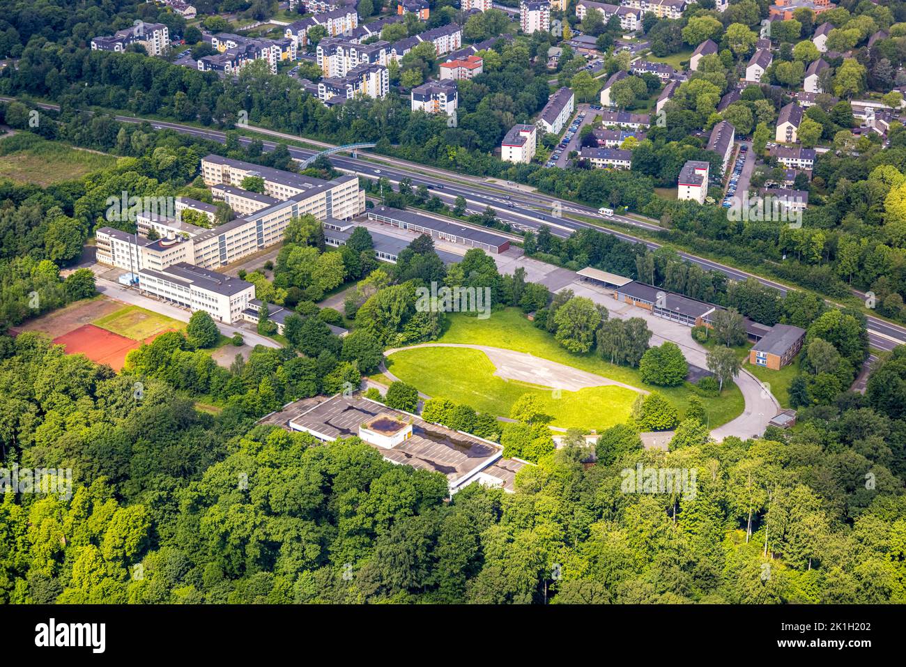 Vue aérienne, ancienne école de police Norbertstraße angle Lührmannstraße, Essen-Bredeney, Essen, région de la Ruhr, Rhénanie-du-Nord-Westphalie, Allemagne, DE, alimentation, UE Banque D'Images