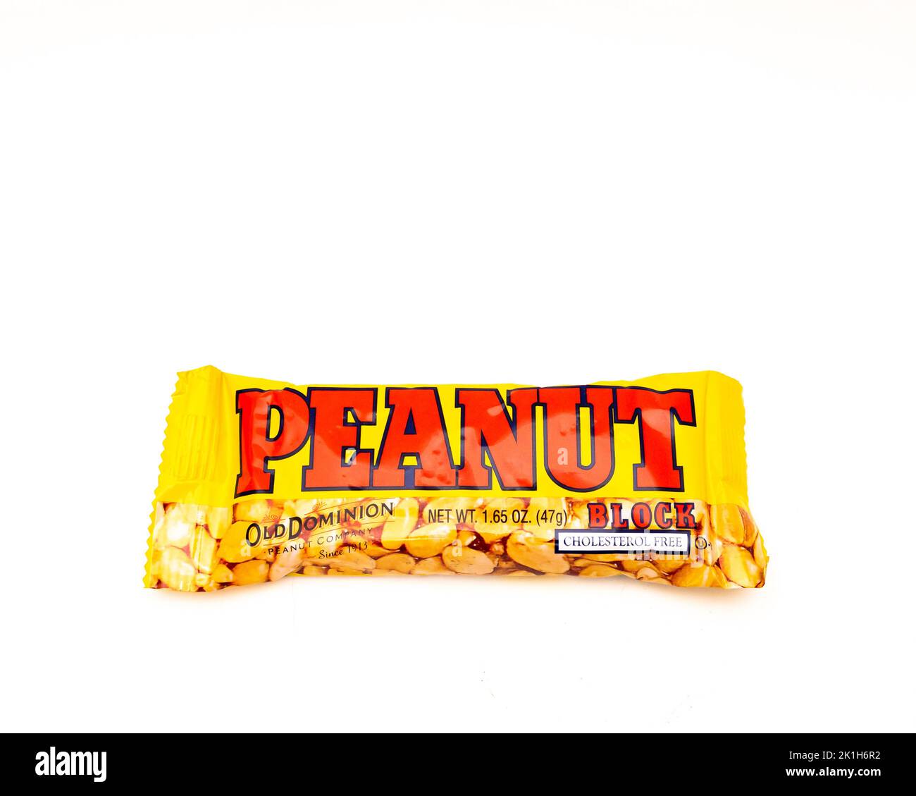 Un bloc de cacahuètes Old Dominion - un délicieux en-cas ou un traitement à base de sucre et de sel d'arachide. Banque D'Images
