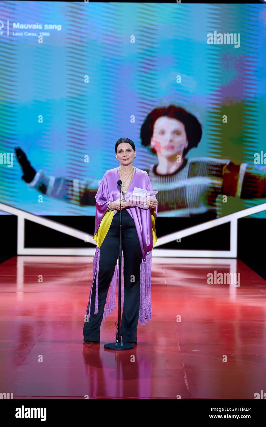 Donostia / San Sebastian. Espagne. 20220918, Juliette Binoche reçoit le Prix Donosti au cours du Festival International du film de Saint-Sébastien 70th au Palais Kursaal sur 18 septembre 2022 à Donostia / Saint-Sébastien, Espagne crédit: MPG/Alamy Live News Banque D'Images