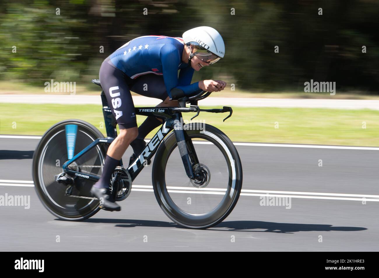 Leah Thomas des États-Unis, qui a terminé à la cinquième place dans le procès à temps individuel des femmes aux Championnats du monde de cyclisme sur route UCI 2022 Banque D'Images