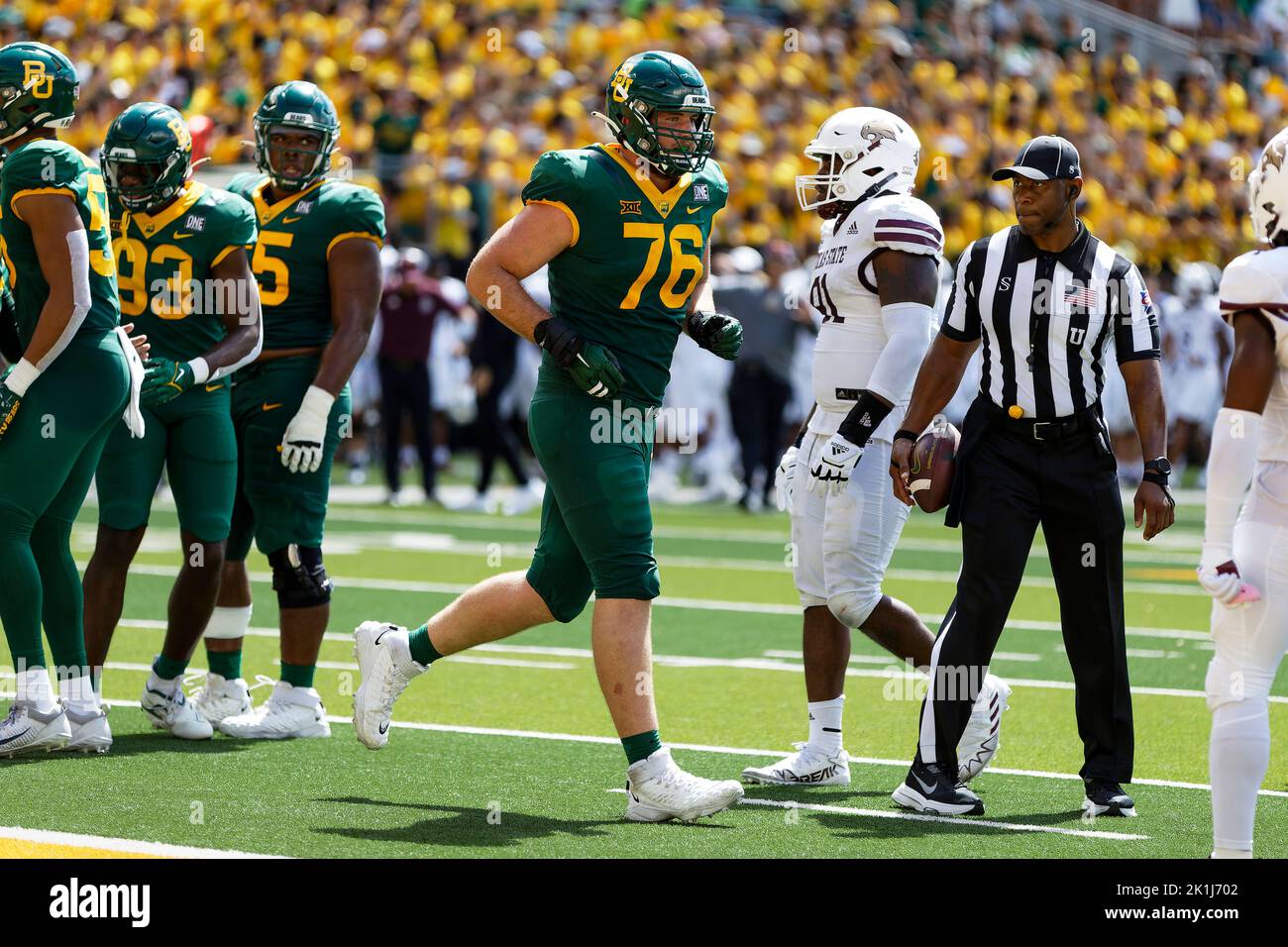 Baylor Bears attaquant lineman Connor Galvin (76) contre les Bobcats de Texas State lors d'un match de football universitaire de la NCAA au McLane Stadium samedi, 17 septembre 2022, à Waco, Tmétriques Baylor a gagné 42-7. (Eddie Kelly/image du sport) Banque D'Images