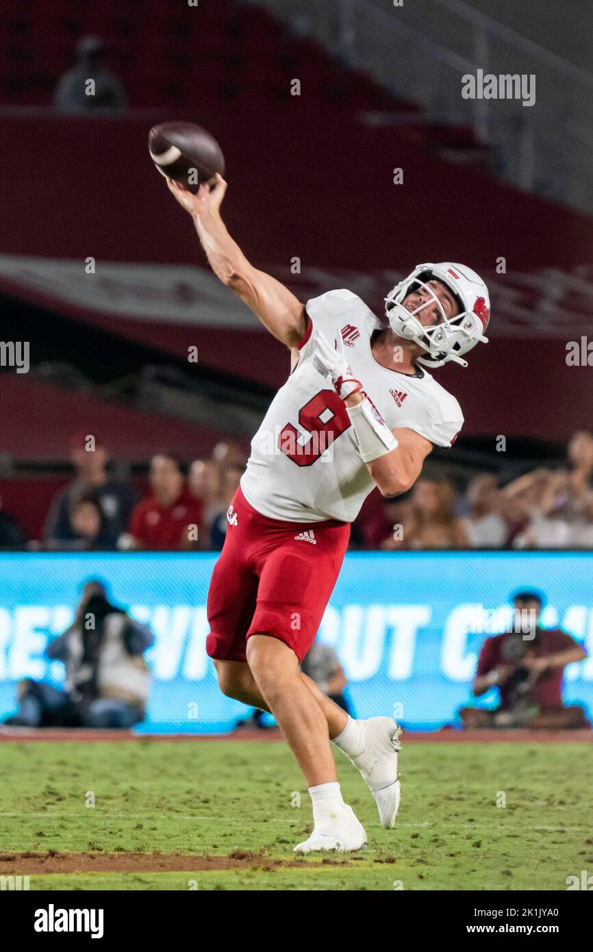 Fresno State Bulldogs Quarterback Jake Haener (9) lance lors d'un match de football de la NCAA contre les chevaux de Troie de la Californie du Sud, samedi, 17 septembre, Banque D'Images