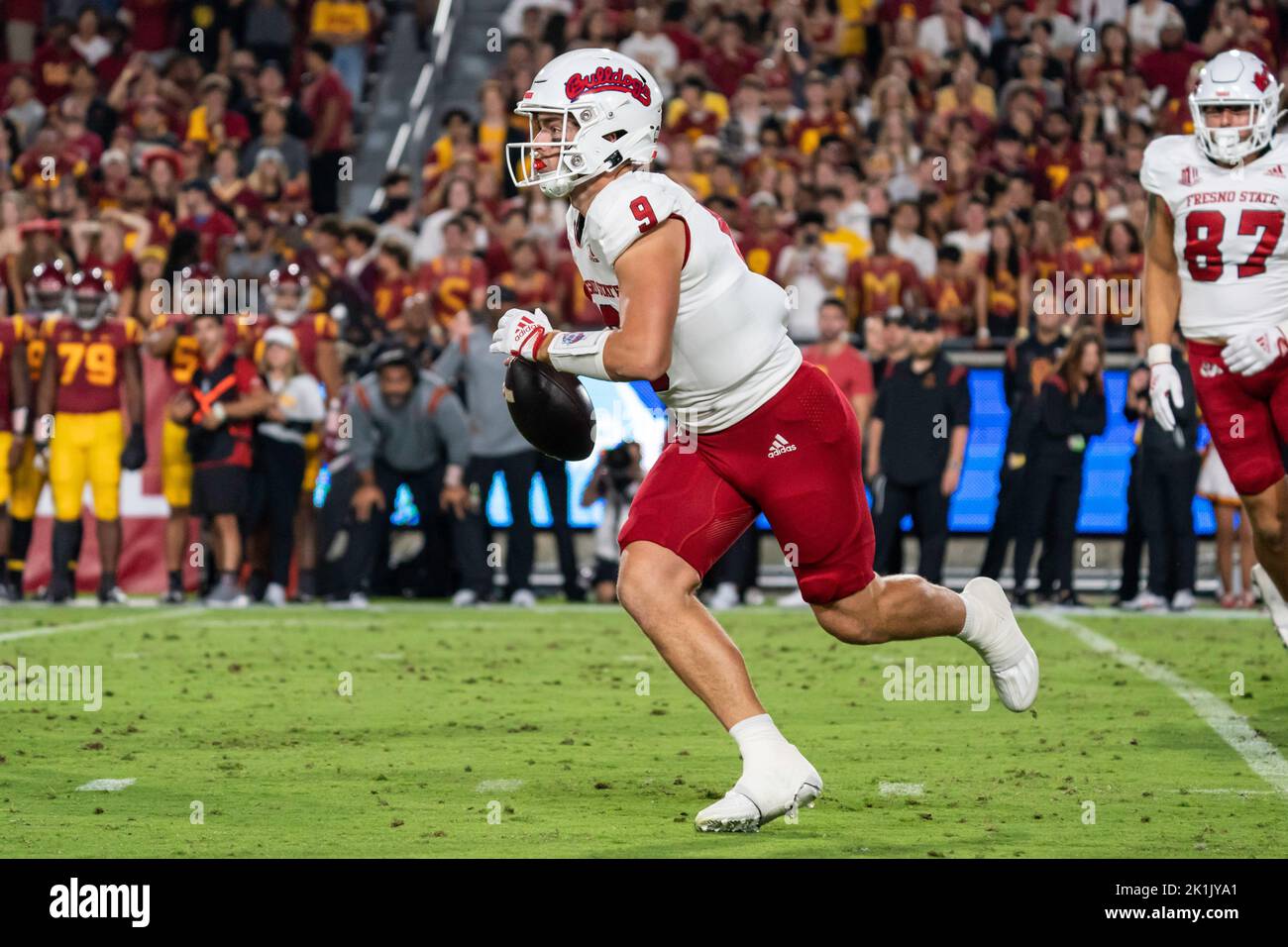 Fresno State Bulldogs Quarterback Jake Haener (9) brouille lors d'un match de football de la NCAA contre les chevaux de Troie de la Californie du Sud, samedi, 1 septembre Banque D'Images