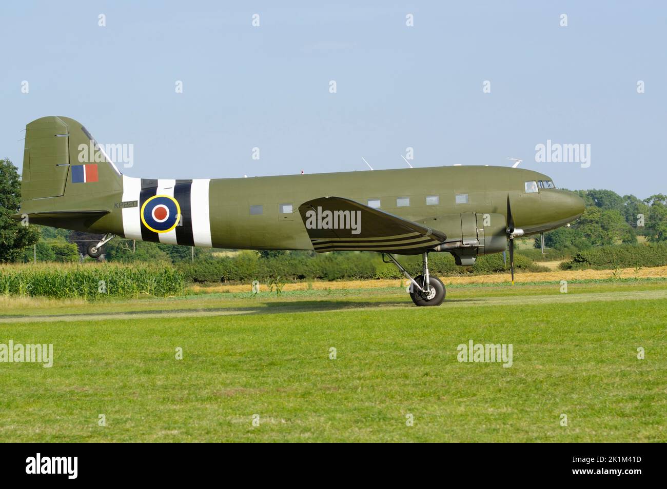 Douglas DC-3, C-47, Dakota, KP220, G-ANAF, The Victory Show, Foxlands Farm, Cosby, Leicestershire, Angleterre, Banque D'Images