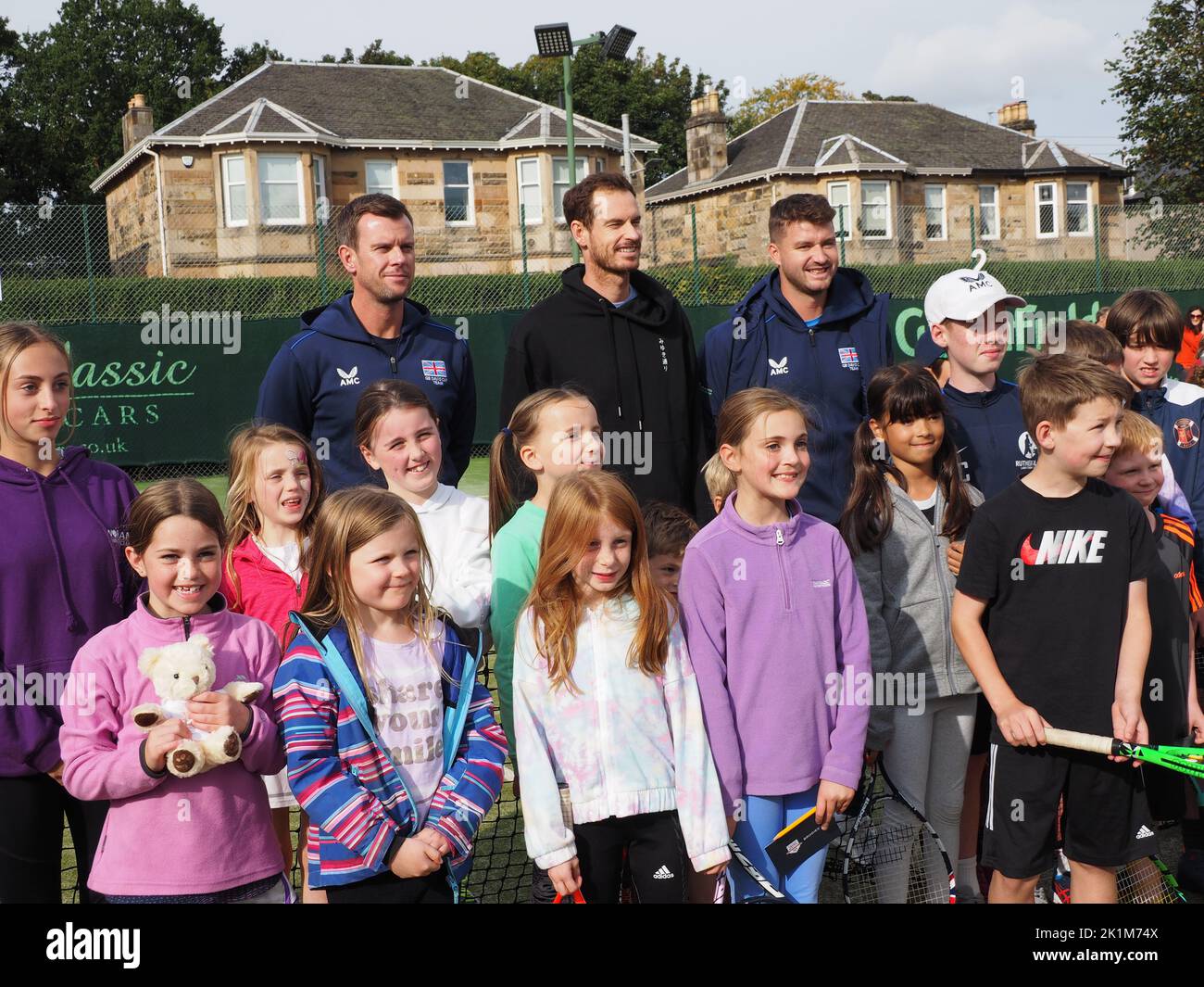 Visite surprise d'Andy Murray à Rutherglen LTC Banque D'Images