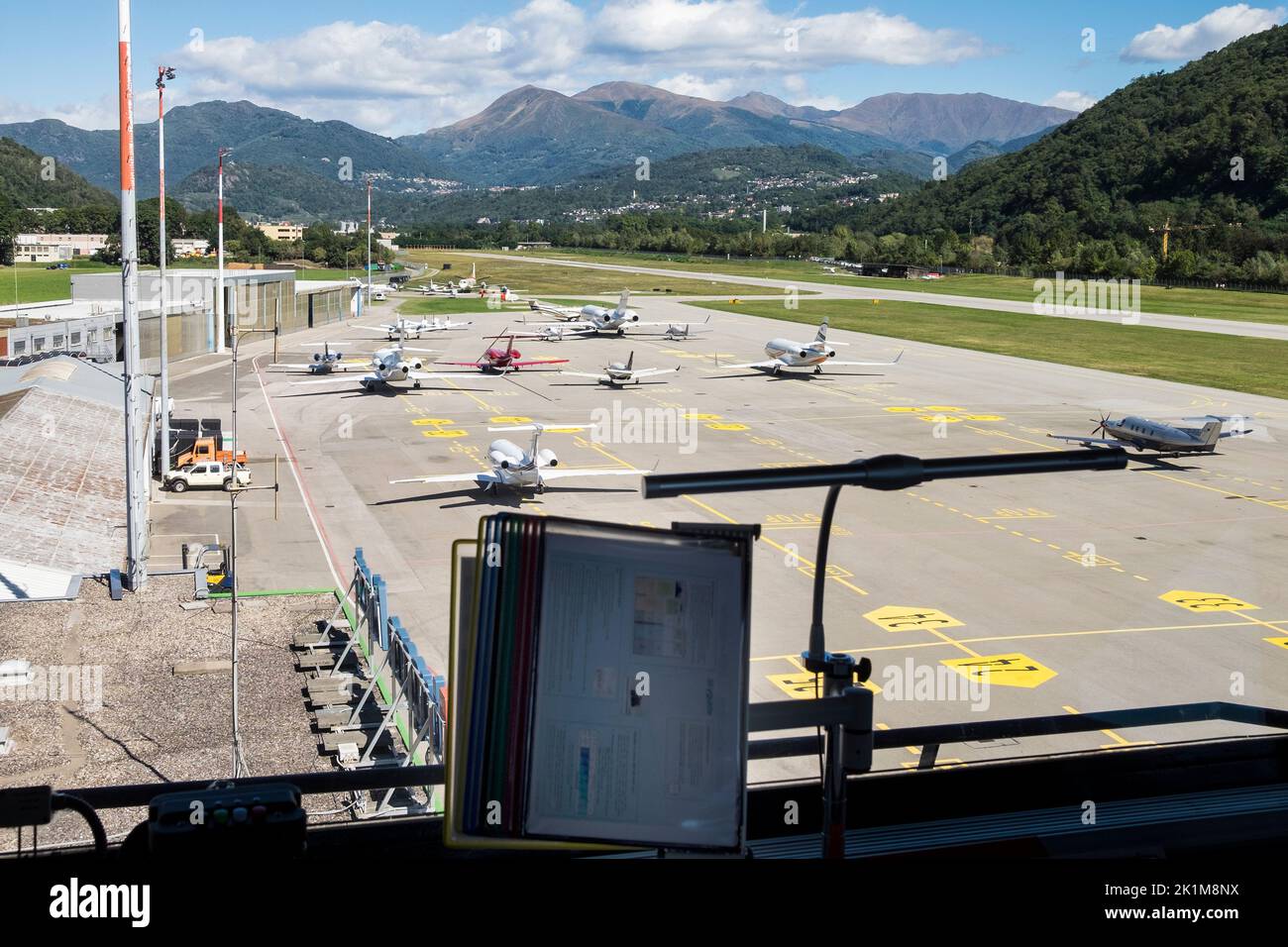 Suisse, Canton du Tessin, Lugano, aéroport d'Agno, tour de contrôle Banque D'Images