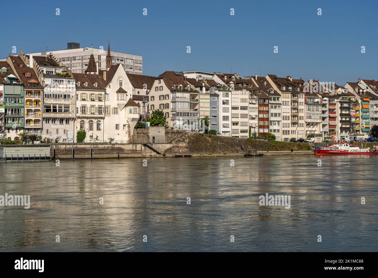 Altstadt und Rhein à Bâle, Suisse, Europa | Vieille ville et Rhin à Bâle, Suisse, Europe Banque D'Images