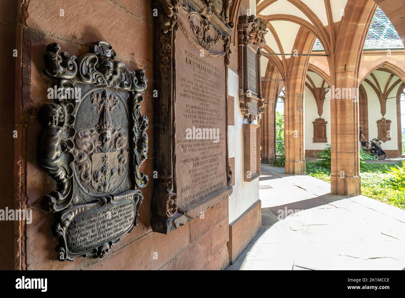 Kreuzgang des Basler Münster à Bâle, Suisse, Europa | le cloître Basel Minster, Bâle, Suisse, Europe Banque D'Images