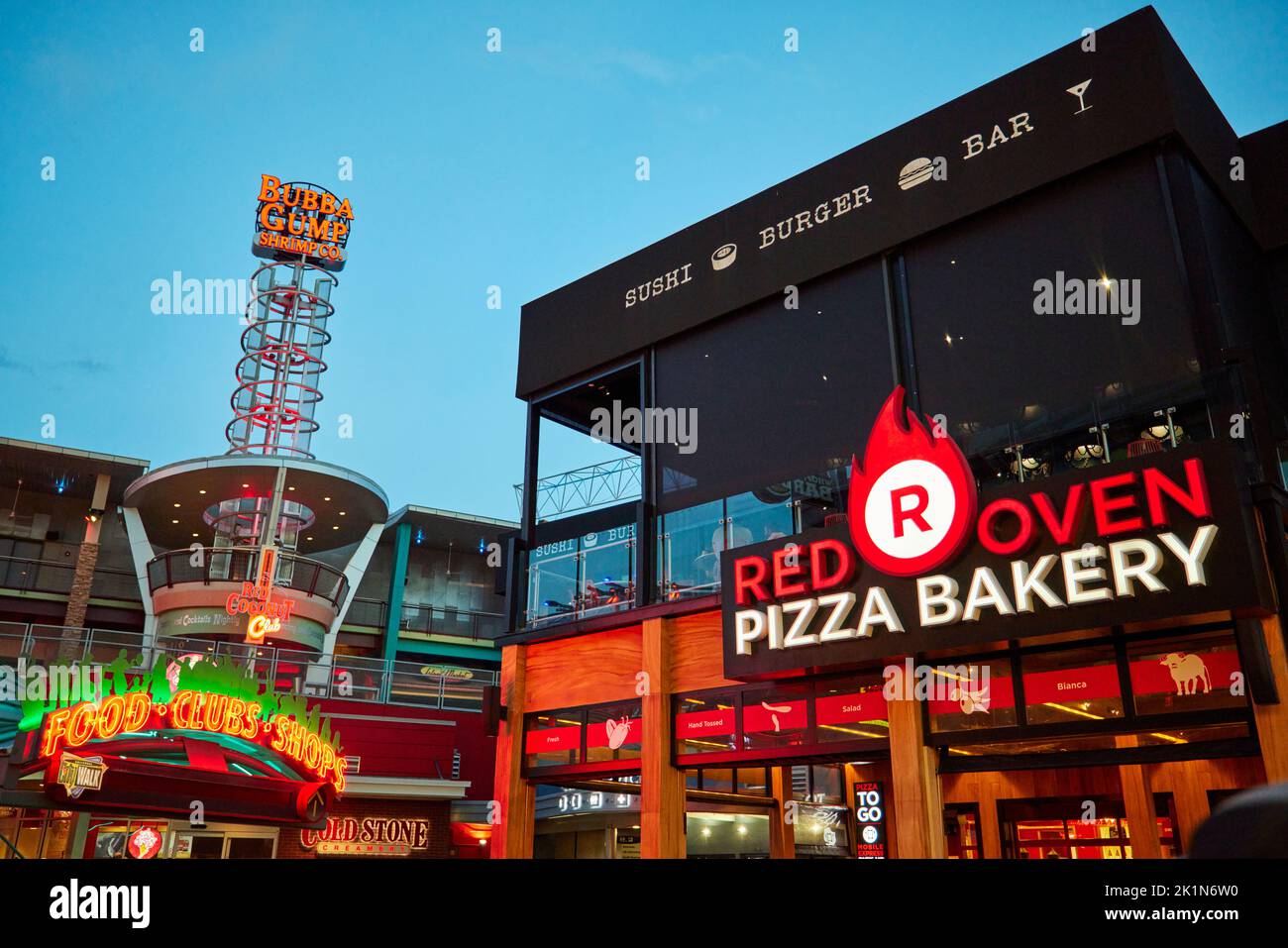 Universal Studios Florida thème Universal Blvd boutiques et restaurants Red Oven Pizza Bakery Banque D'Images