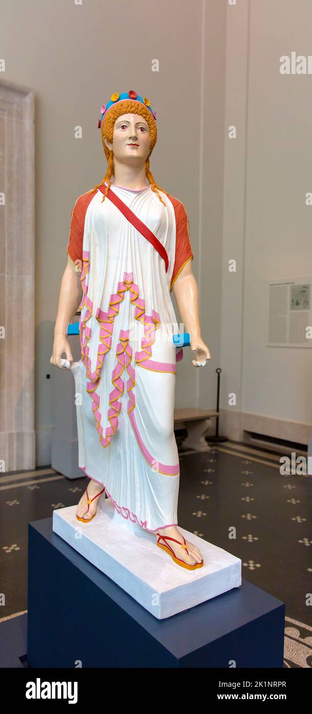 Reconstruction de la statue en marbre de la déesse Artémis de Pompéi, Italie, exposée dans des couleurs originales au Metropolitan Museum of Art (MET) NYC, Banque D'Images