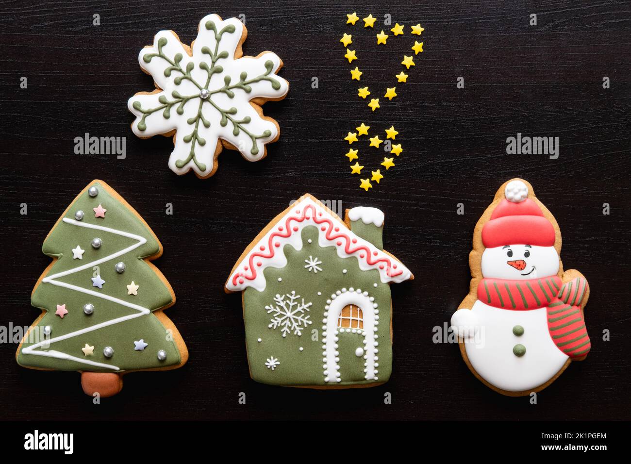Pâtisserie de Noël. Décoration des vacances d'hiver. Déco nuit fête