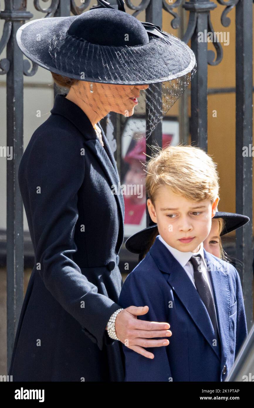 LONDRES - Camilla Queen Consort, Catherine Princess of Wales, Prince George, Princess Charlotte et Meghan Duchess de Sussex Funeral Queen Elizabeth II à l'abbaye de Westminster, 19 septembre 2022. Photo: Patrick van Katwijk Banque D'Images