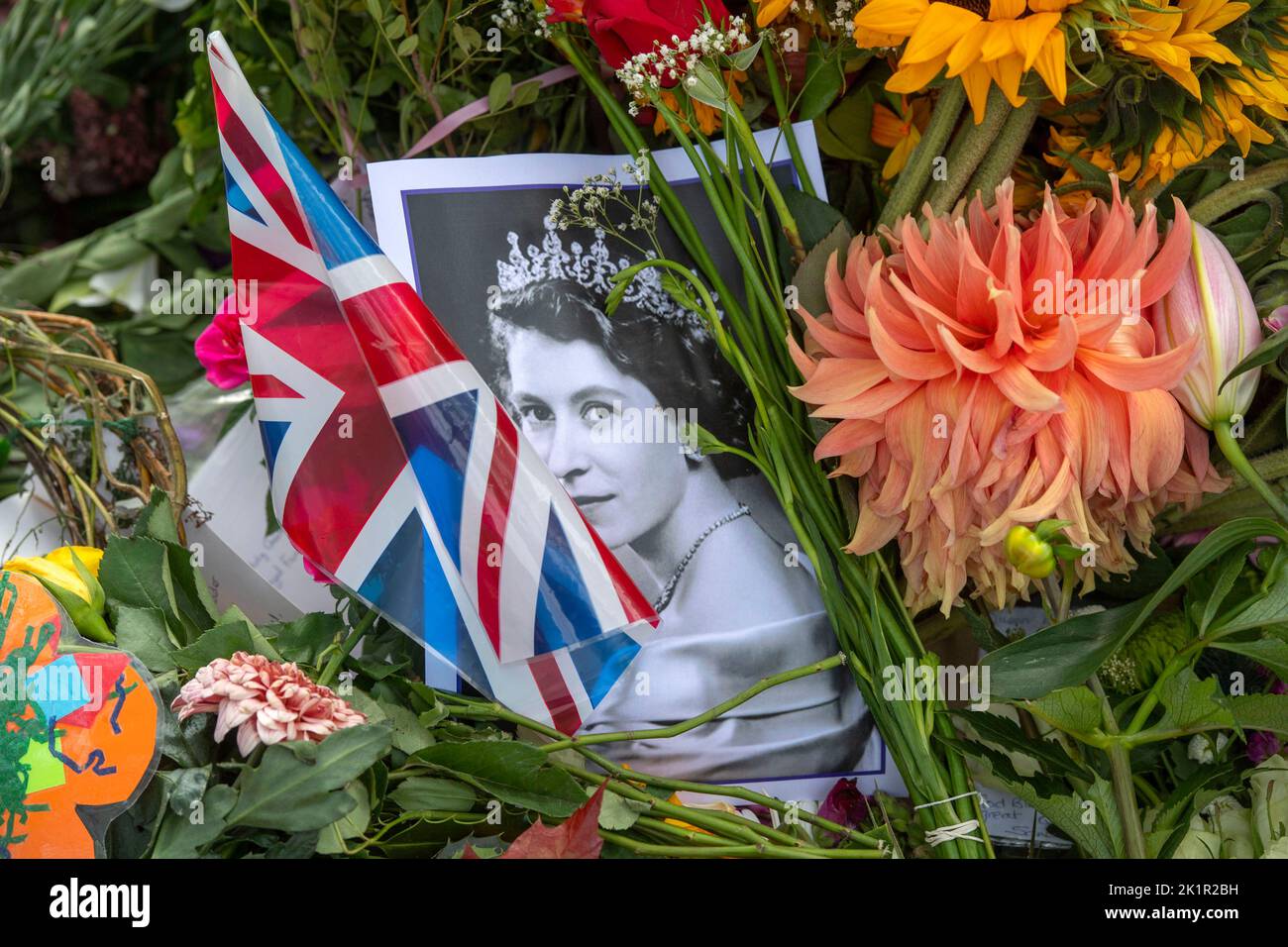 Funérailles d'État de la reine Elizabeth II, Londres, Royaume-Uni, 19th septembre 2022 : hommages floraux à feu la reine Elizabeth à Hyde Park cet après-midi. Banque D'Images