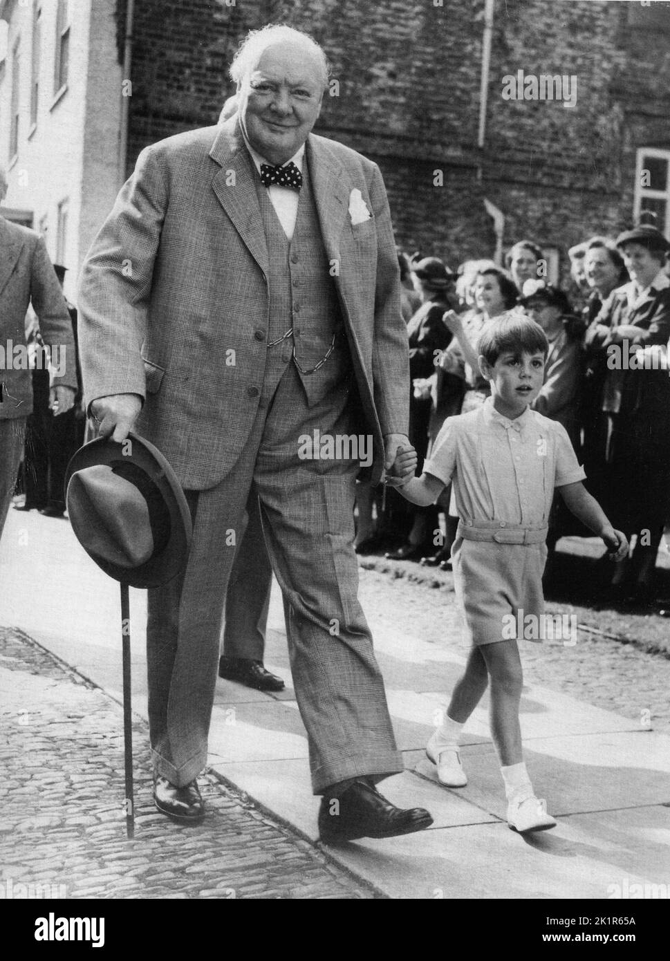 Winston Churchill avec son petit-fils, Nicholas Soames. 1952 Banque D'Images