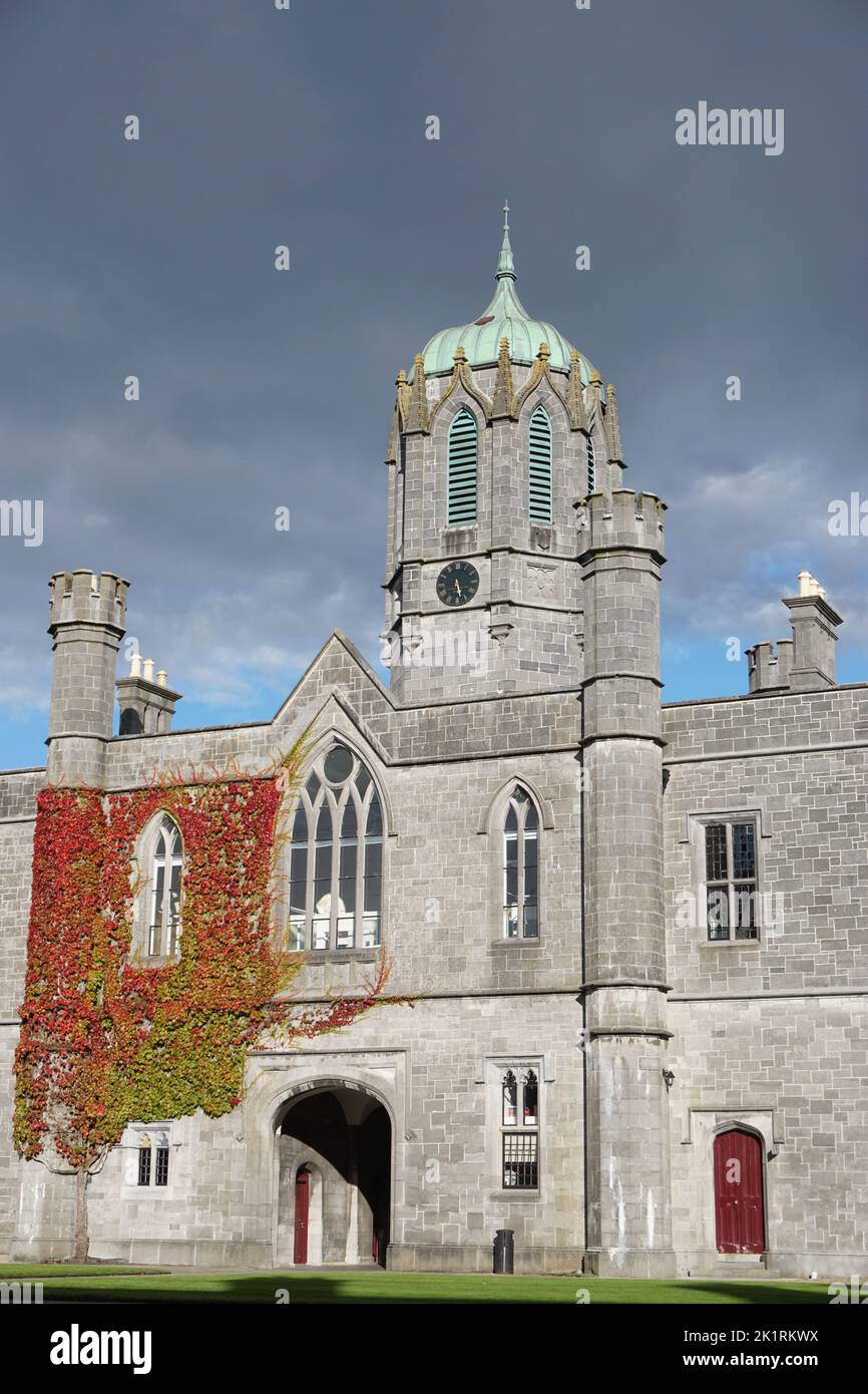 Le Quadrangle, Université nationale d'Irlande, Galway, un bâtiment de style gothique tudor, construit en 1845 Banque D'Images