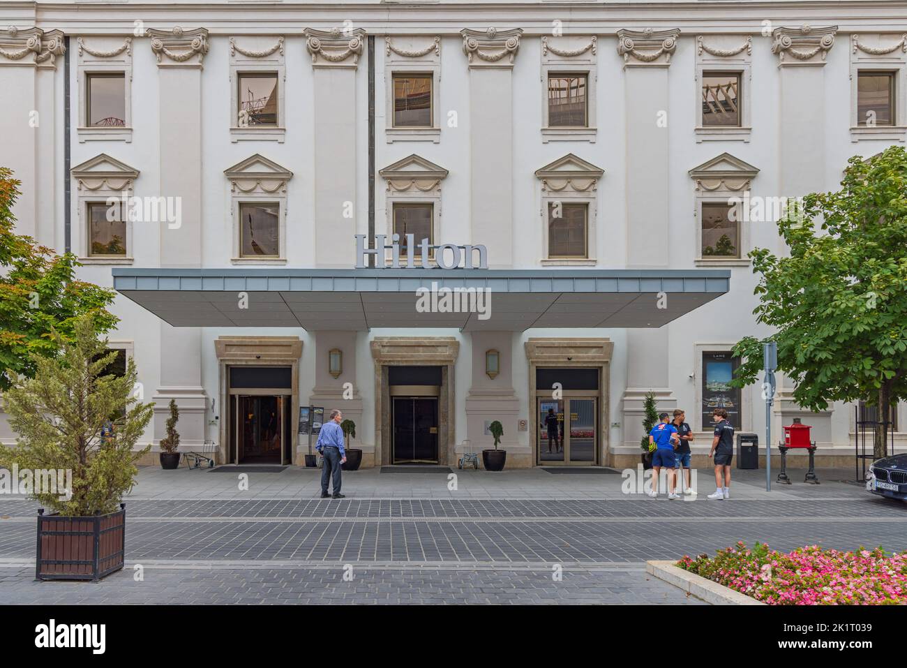 Budapest, Hongrie - 31 juillet 2022: Hôtel haut de gamme Hilton près du château de Buda quartier historique de Hilltop. Banque D'Images