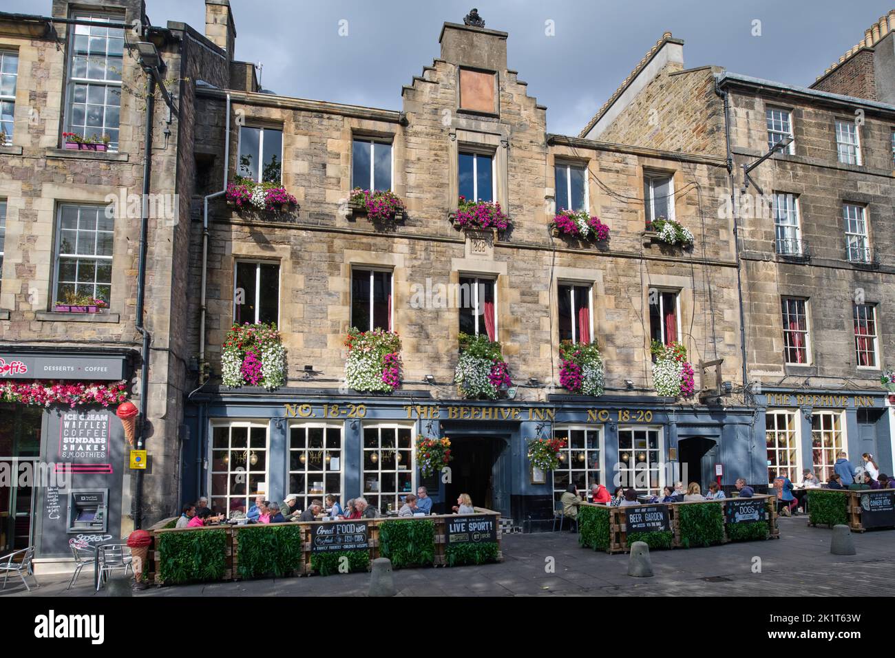 Edinburgh, Écosse, Royaume-Uni, 20 septembre 2022. Vue générale du Beehive Inn, Grassmarket. Credit sst/alay Live News Banque D'Images